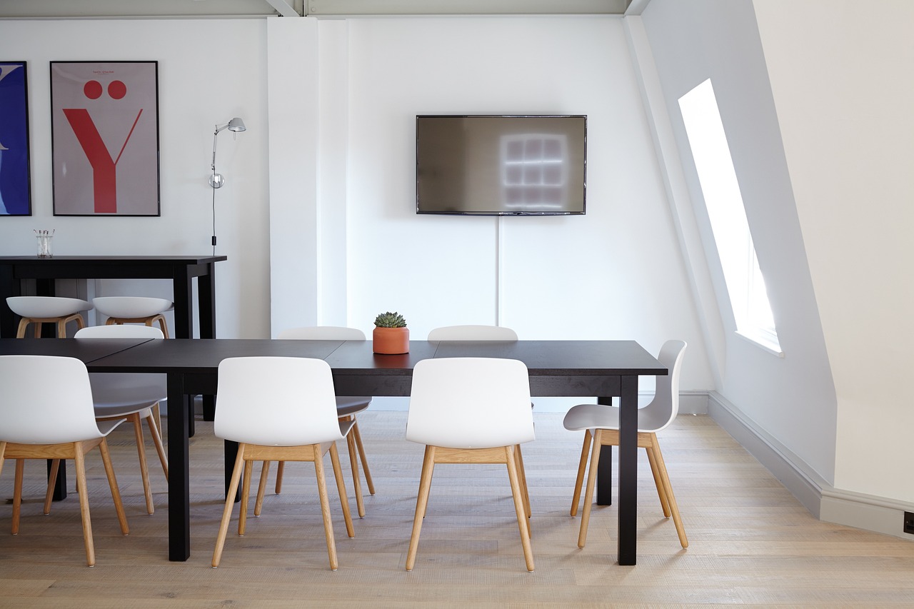 How to Manage Your Time Effectively While Working from Home